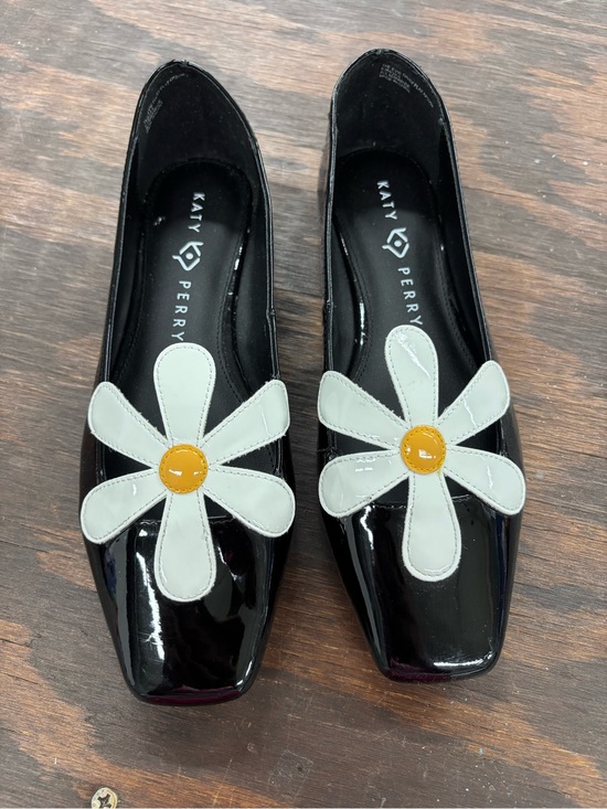 Katy Perry Collections Shoes - Katy Perry Collections Black Patent Floral Daisy Flats